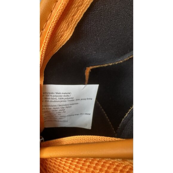 VEUVE CLICQUOT CHAMPAGNE YELLOW LABEL ICE JACKET NWT - Picture 3 of 8